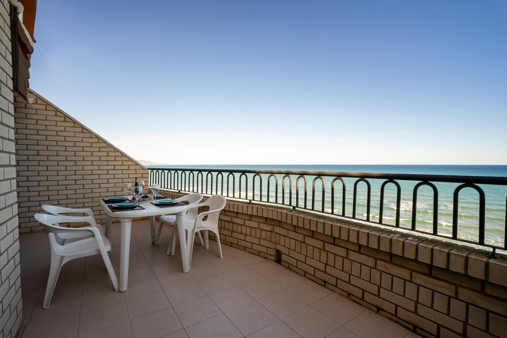 Bernat Vidaber Primera Linea Oropesa del Mar Exterior photo
